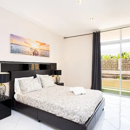 Apartment Home2book With Terrace & Pool In *